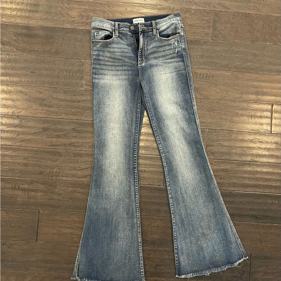 Sneak Peek flare Jean. Never worn without tags. Size 27 - Picture 2 of 4
